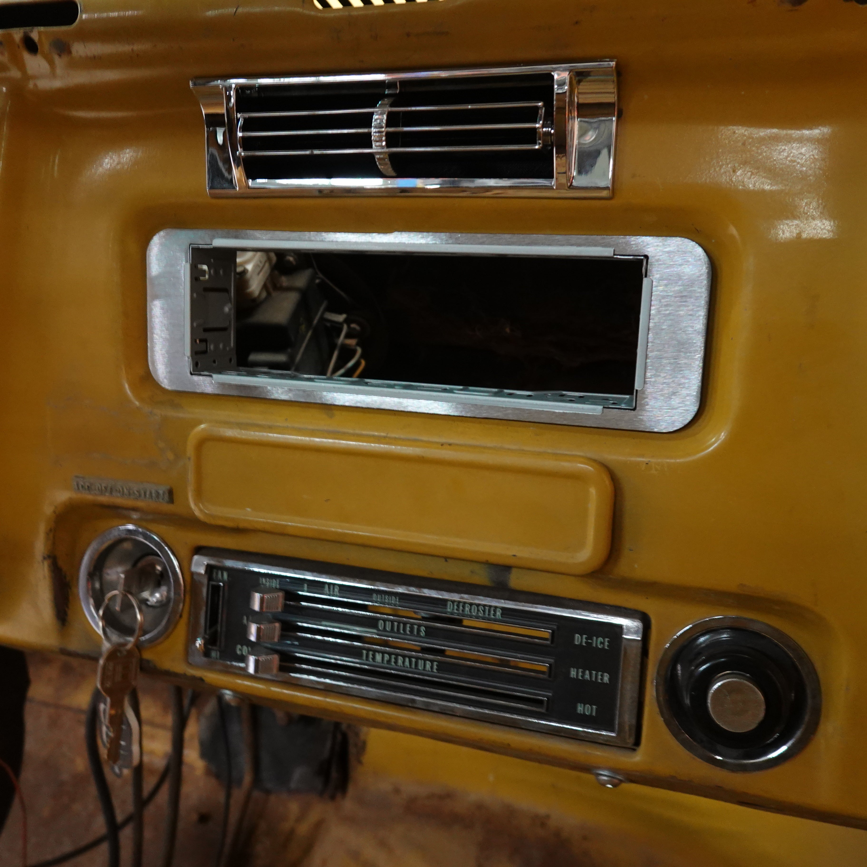 67-72 C10 Single Din Stereo Plate