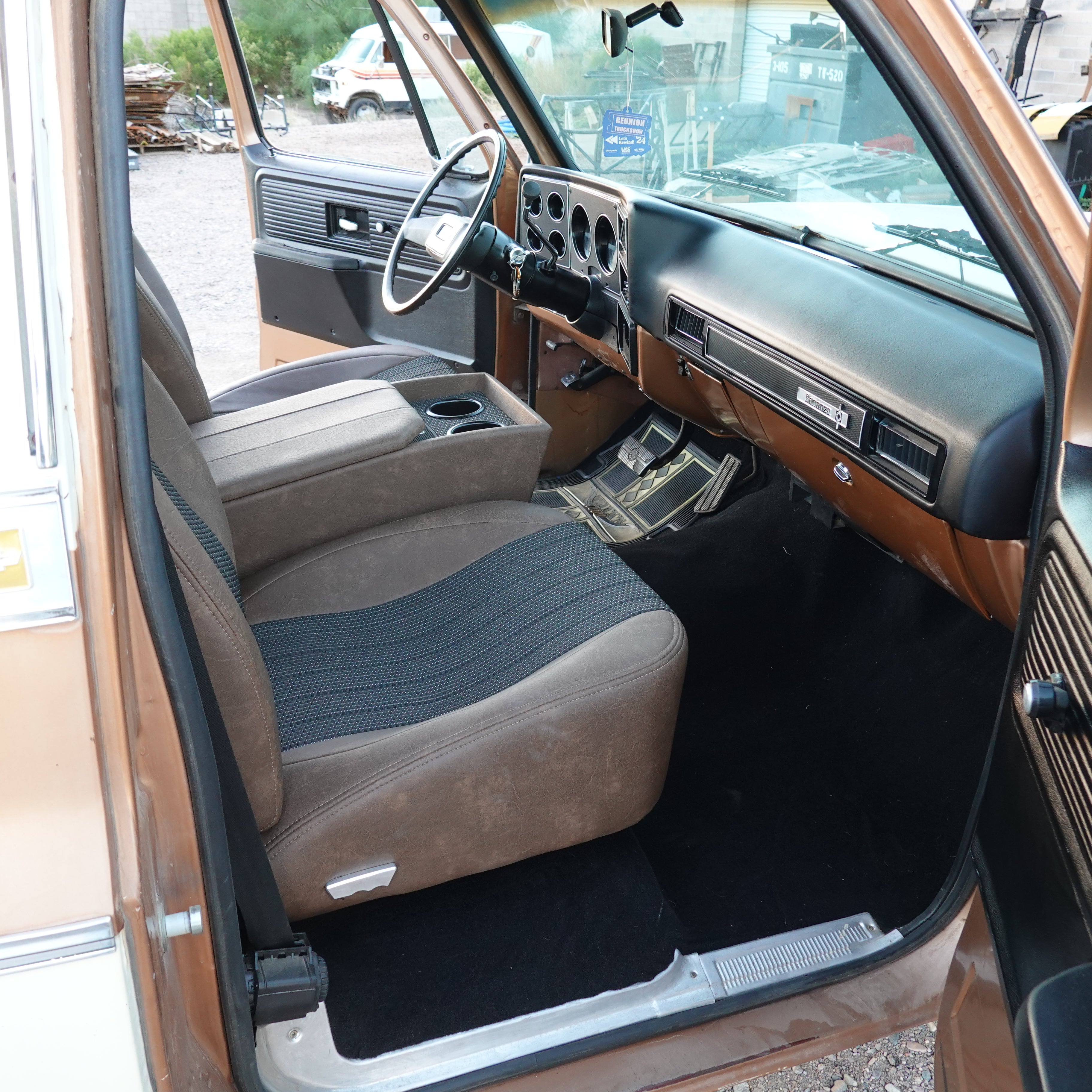 73-87 GM Truck Bucket Seat Package
